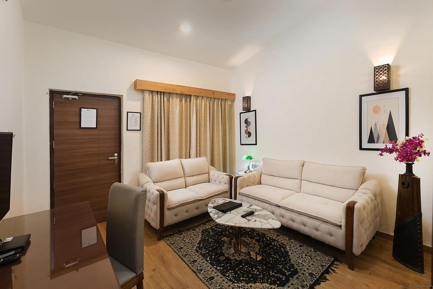 Manas Lifestyle Resort, Игатпури Стая снимка