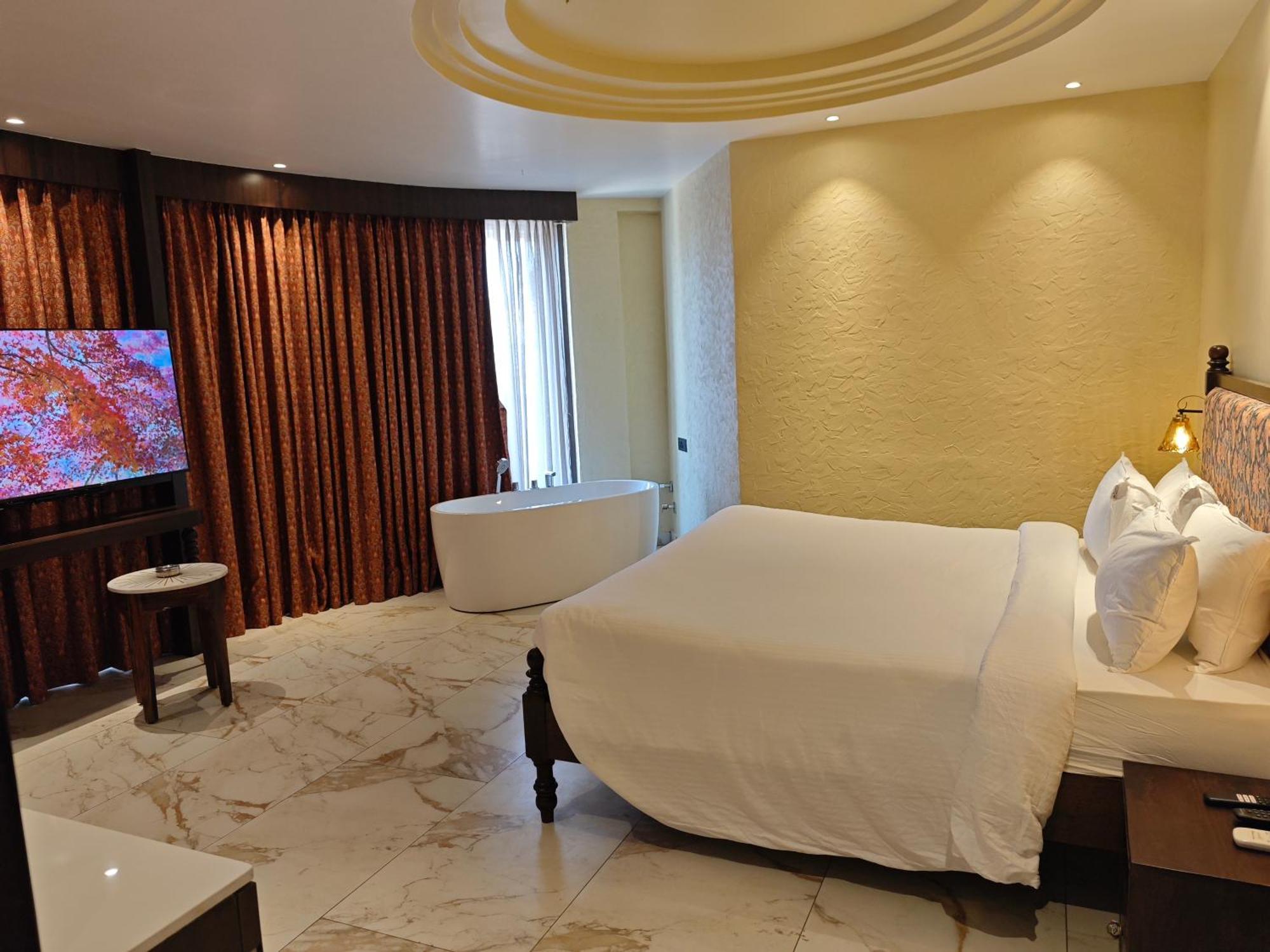 Manas Lifestyle Resort, Игатпури Екстериор снимка