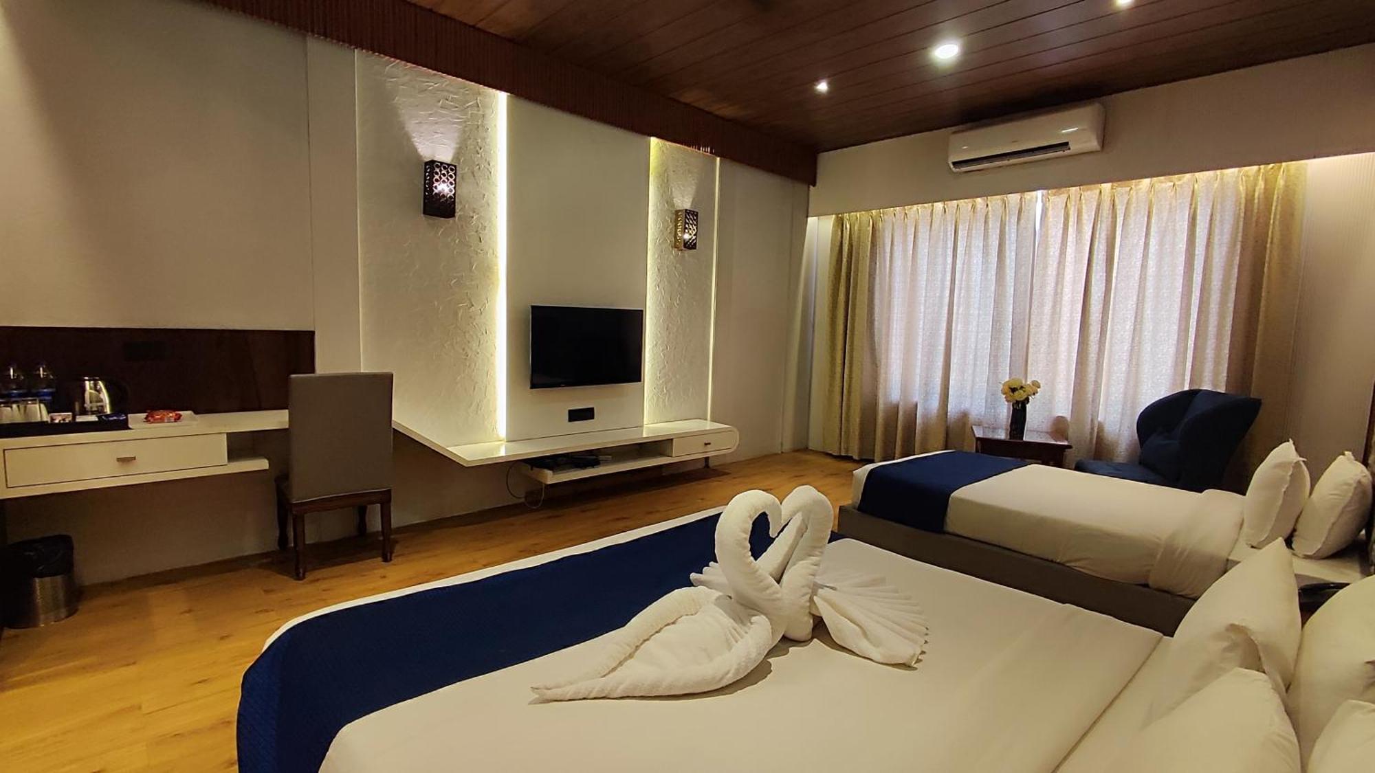 Manas Lifestyle Resort, Игатпури Екстериор снимка
